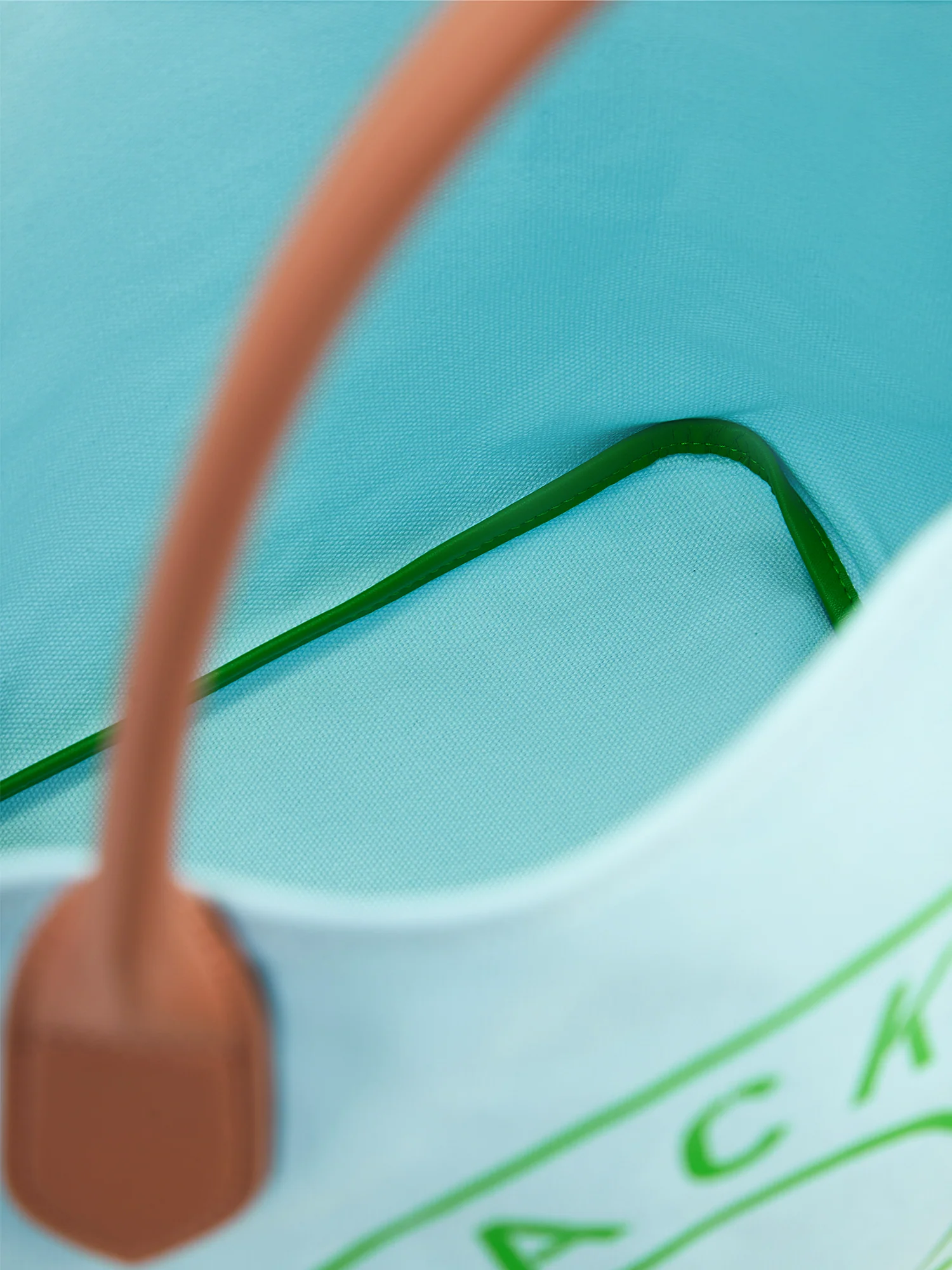 CP00763AGB38G94_BAJA_C