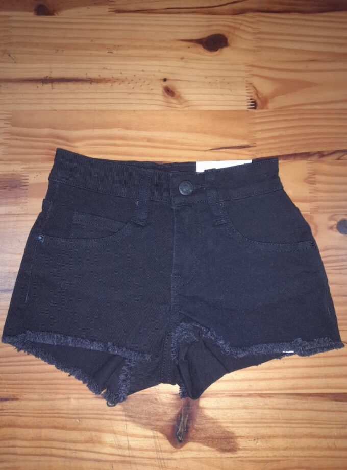 Short Phoebe Basic Black