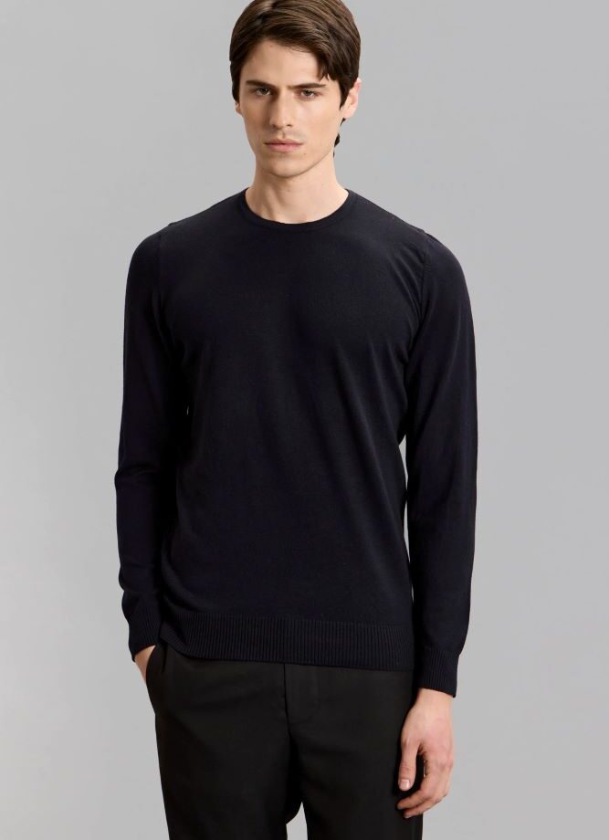 Sweater Garage Road 01