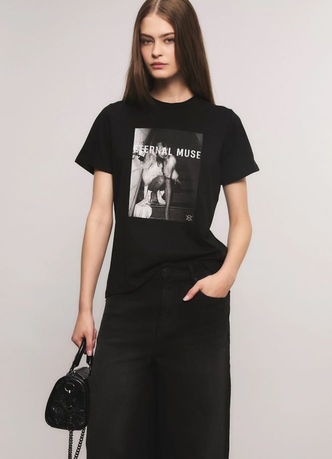 Remera Midnight Muse